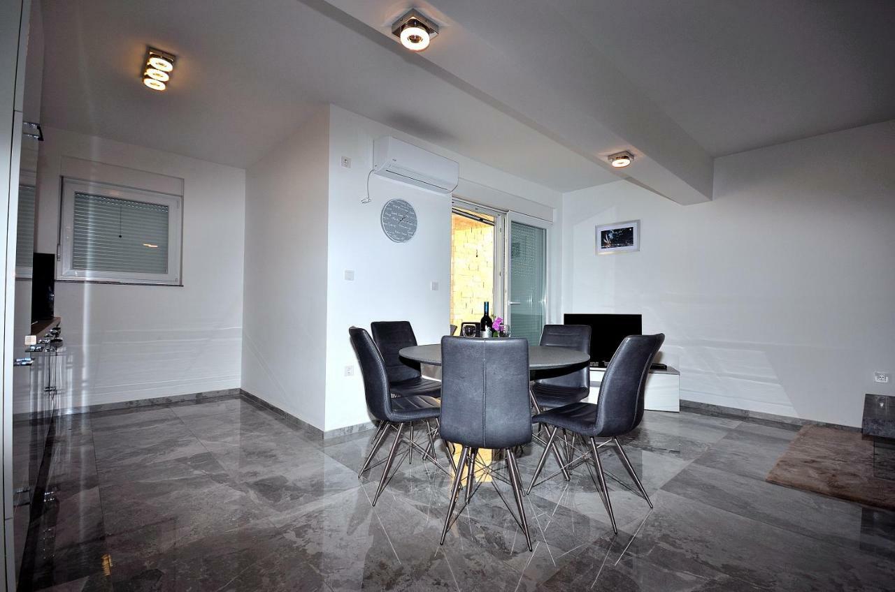 The Nikolic Suites - Villa Woegenstein Tribalj Exteriér fotografie
